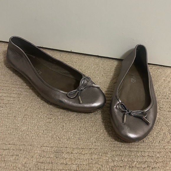 Pewter ballet flats - Picture 1 of 4